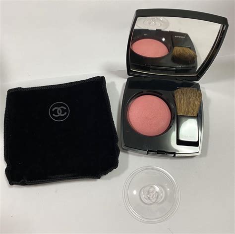 chanel initiale blush.